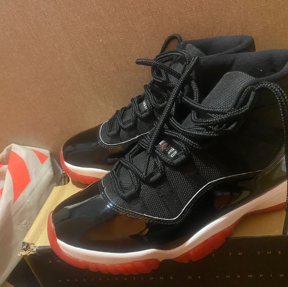 Sneakers - Picture 4 of 5